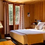 L'arveyron Open House Hotel 3*