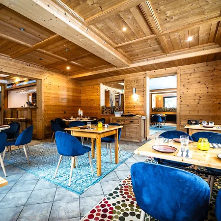 Hotel L'arveyron Open House