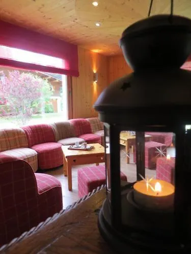 L'arveyron Open House 酒店