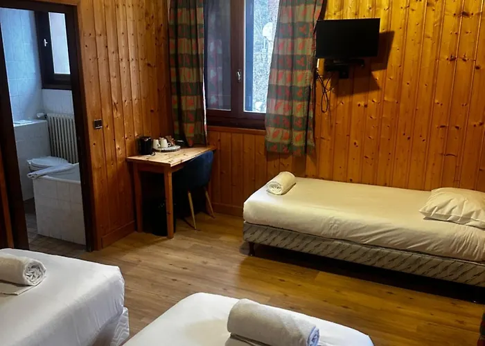 L'arveyron Open House Hotell