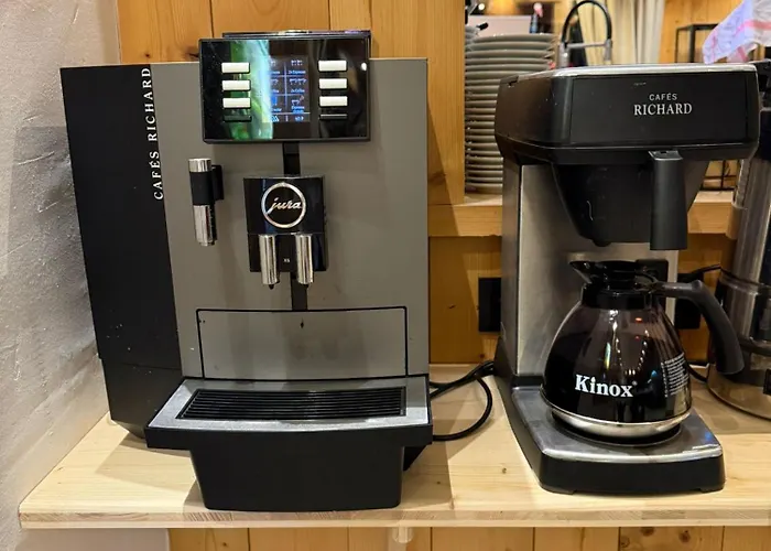 L'arveyron Open House Hotel